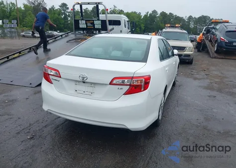 2013 Toyota Camry Le z USA, uszkodzony, nr VIN 4T4BF1FK4DR314790
